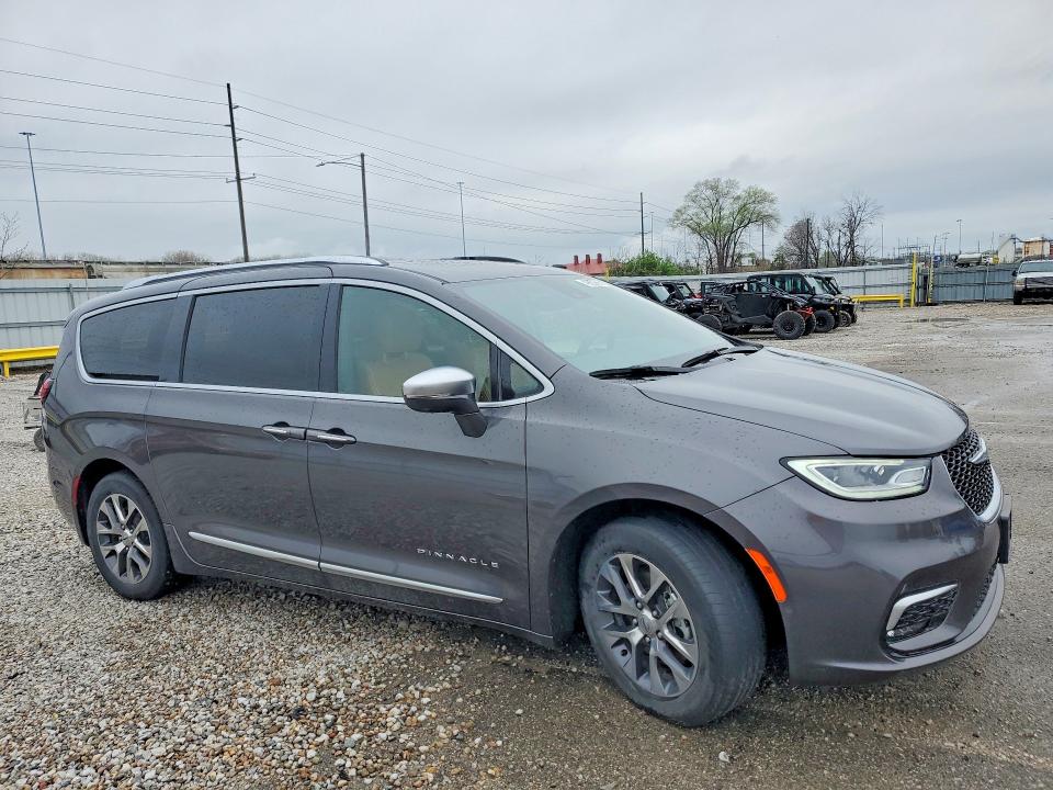 49839606 :رقم المزاد ، 2C4RC1N72NR101385 vin ، 2022 Chrysler Pacifica مزاد بيع