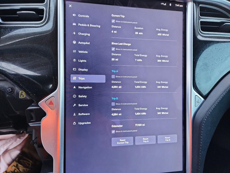 2015 Tesla Model S მანქანა იყიდება აუქციონზე, vin: 5YJSA1E12FF115822, აუქციონის ნომერი: 49298436