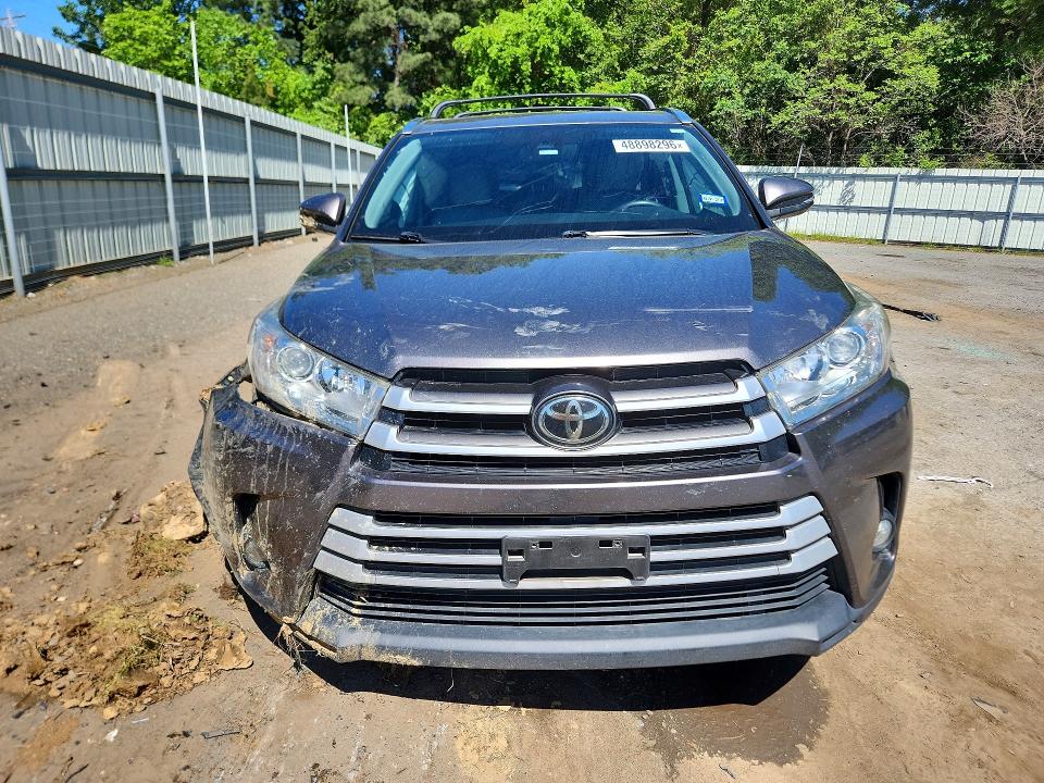 48898296 :رقم المزاد ، 5TDKZRFH1HS517977 vin ، 2017 Toyota Highlander مزاد بيع