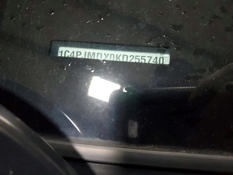 48905946 :رقم المزاد ، 1C4PJMDX0KD255740 vin ، 2019 Jeep Cherokee مزاد بيع