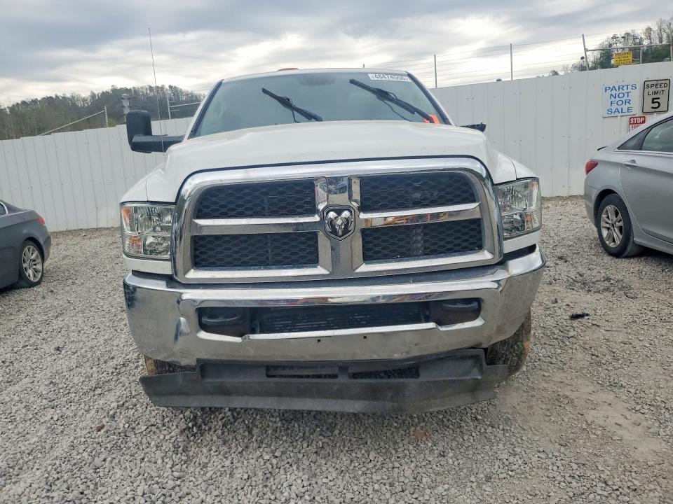48474556 :رقم المزاد ، 3C6UR5CL3HG569532 vin ، 2017 Ram 2500 مزاد بيع