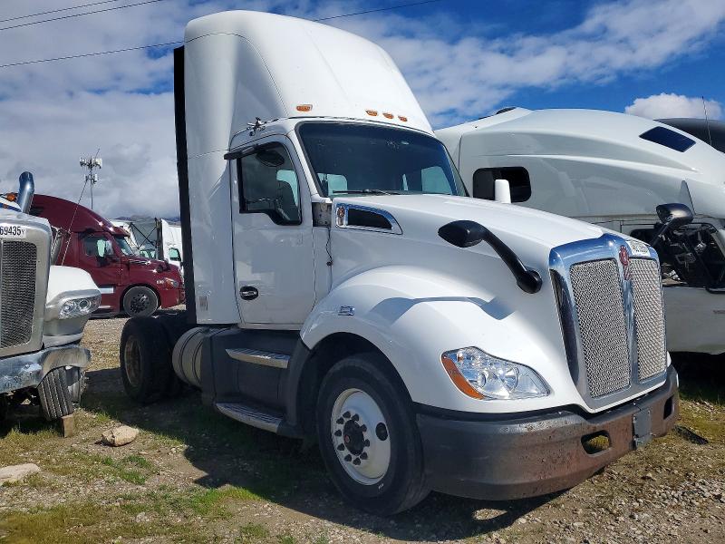 Продажа на аукционе авто 2016 Kenworth T680, vin: 1XKYA48X0GJ496516, номер лота: 46213956