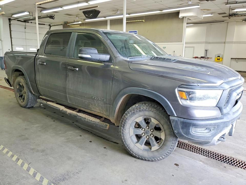 51779306 :رقم المزاد ، 1C6SRFLT5KN557328 vin ، 2019 Ram 1500 مزاد بيع