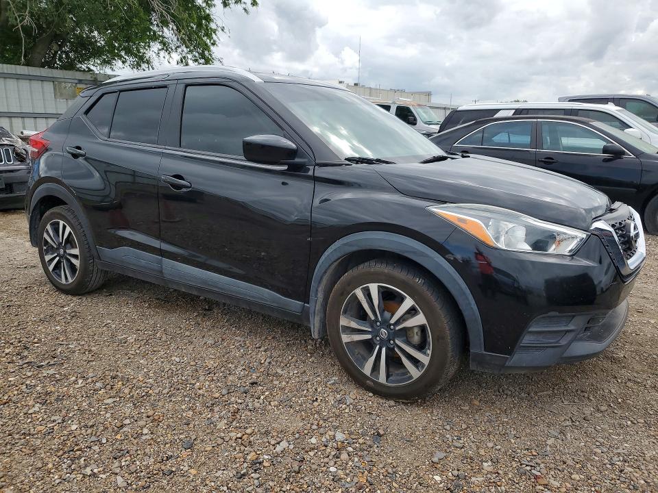 50061096 :رقم المزاد ، 3N1CP5CU0JL511946 vin ، 2018 Nissan Kicks مزاد بيع