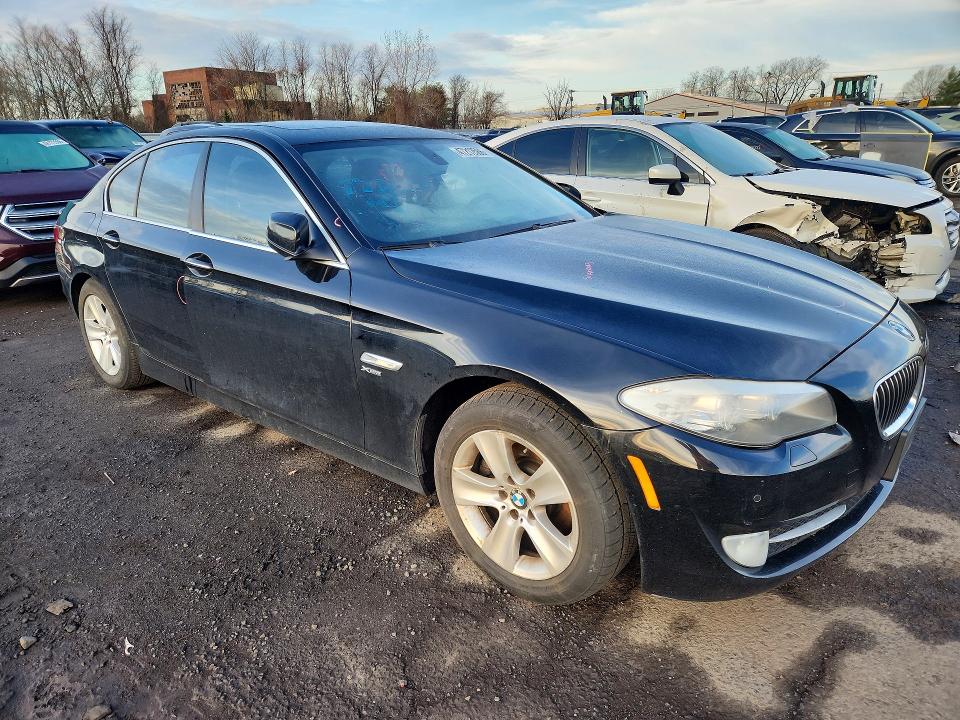 47212566 :رقم المزاد ، WBAXH5C5XCDW06914 vin ، 2012 Bmw 528 مزاد بيع