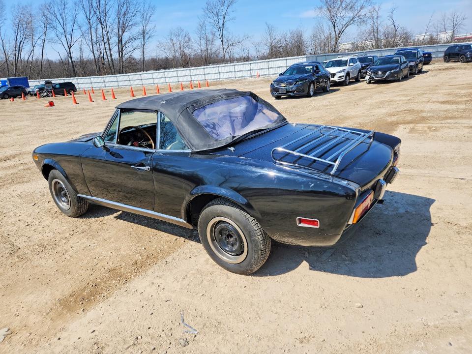 49011016 :رقم المزاد ، 124CS10124477 vin ، 1977 Fiat 124 Spider مزاد بيع