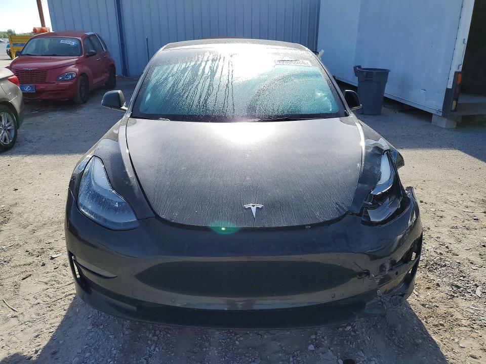 49550086 :رقم المزاد ، 5YJ3E1EA2NF185280 vin ، 2022 Tesla Model 3 مزاد بيع