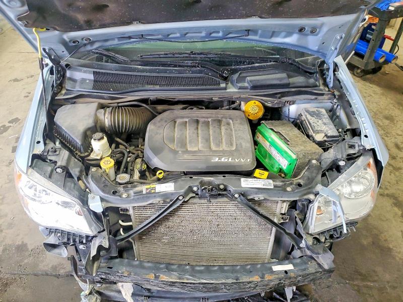 2016 Chrysler Town & Country მანქანა იყიდება აუქციონზე, vin: 2C4RC1BG4GR284618, აუქციონის ნომერი: 49268856