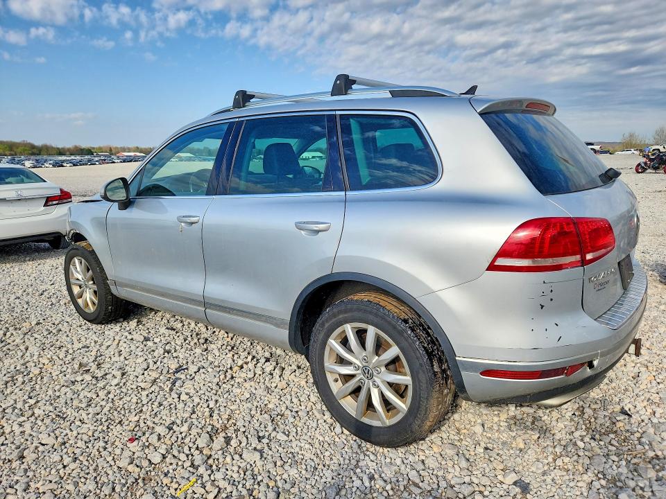 50438396 :رقم المزاد ، WVGEF9BP7FD002831 vin ، 2015 Volkswagen Touareg مزاد بيع