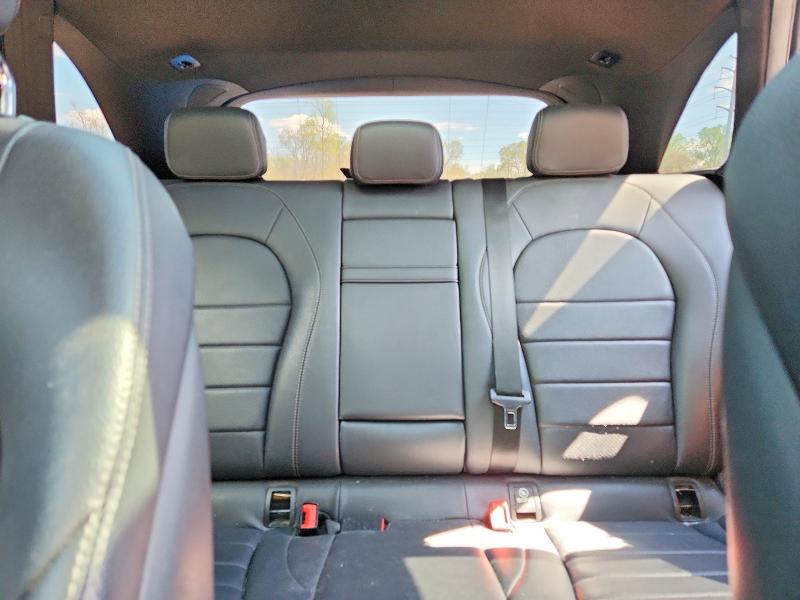 48480206 :رقم المزاد ، WDC0G4KB5JV018400 vin ، 2018 Mercedes-benz Glc مزاد بيع