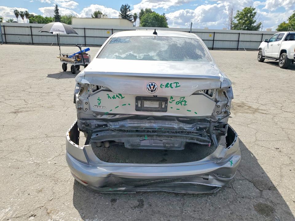 49588756 :رقم المزاد ، 3VWC57BUXLM081109 vin ، 2020 Volkswagen Beetle مزاد بيع