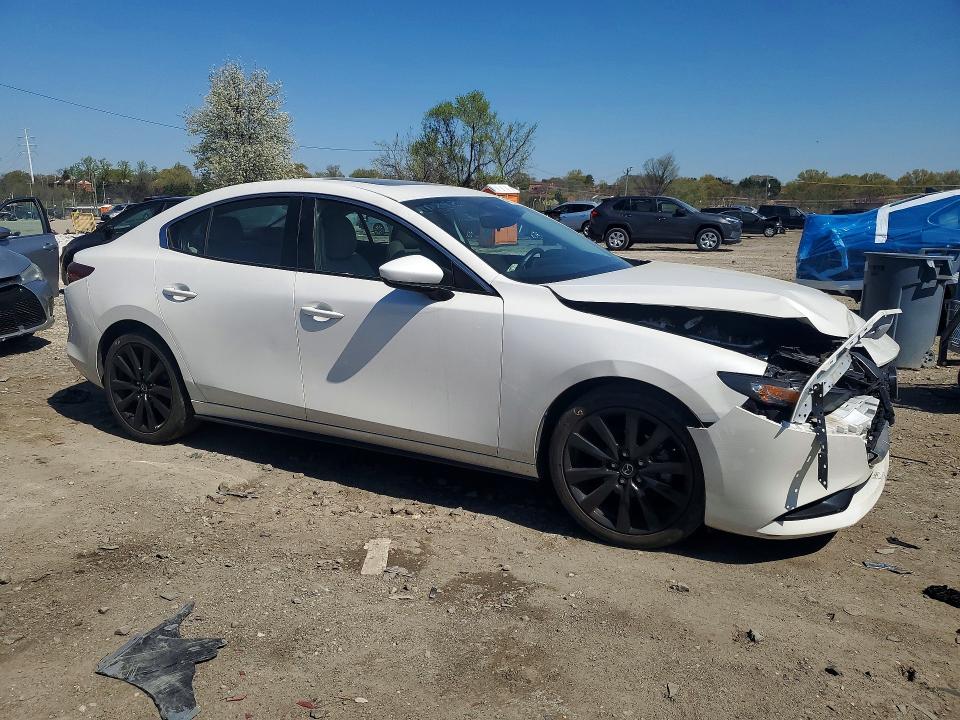49175676 :رقم المزاد ، 3MZBPACL3NM314677 vin ، 2022 Mazda 3 مزاد بيع