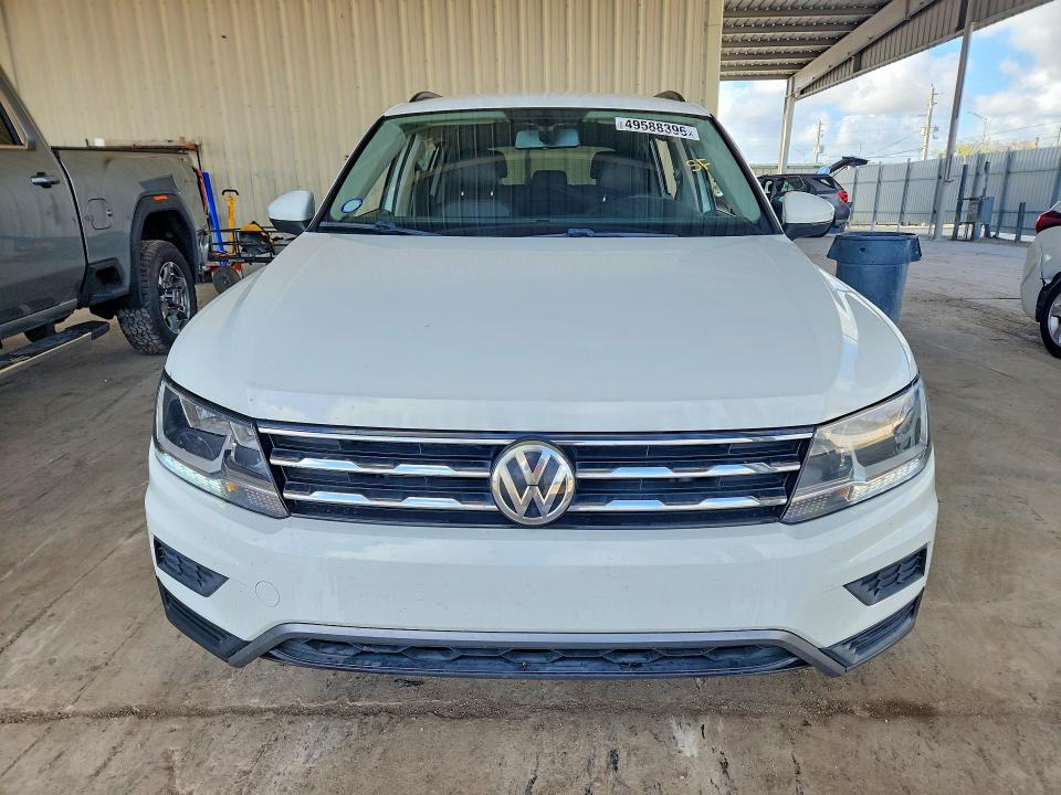 Продажа на аукционе авто 2018 Volkswagen Tiguan, vin: 3VV3B7AXXJM175920, номер лота: 49588396