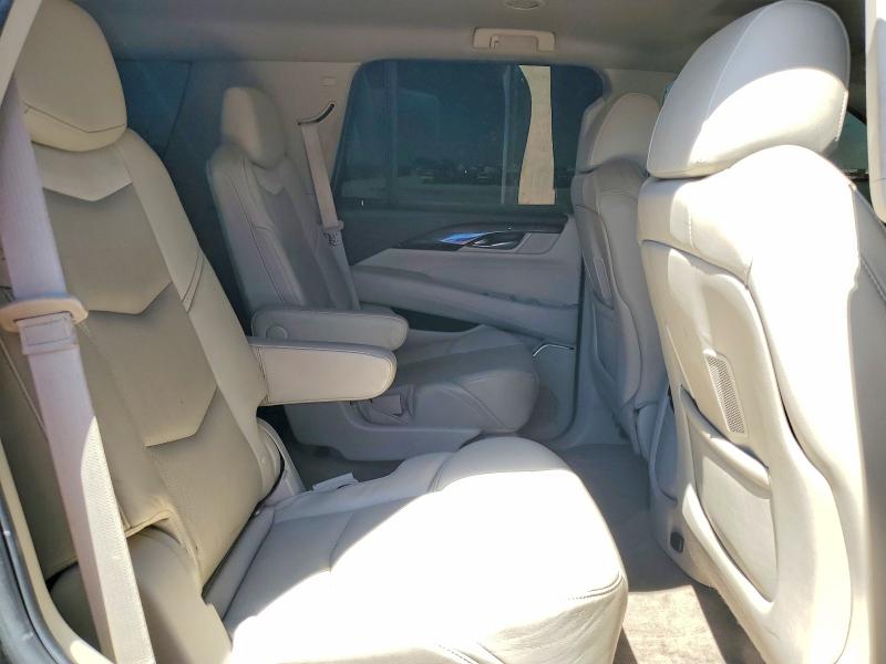 47538016 :رقم المزاد ، 1GYS3AKJ1FR243925 vin ، 2015 Cadillac Escalade مزاد بيع