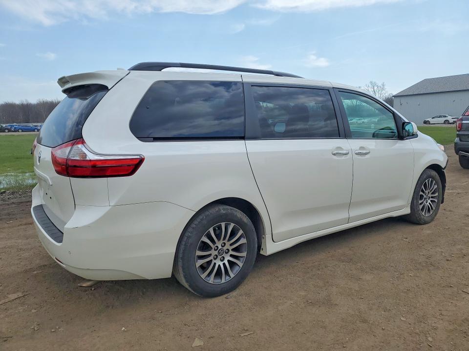 Продажа на аукционе авто 2019 Toyota Sienna, vin: 5TDYZ3DC5KS010697, номер лота: 49157566