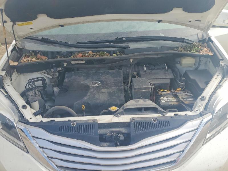 2015 Toyota Sienna მანქანა იყიდება აუქციონზე, vin: 5TDYK3DC6FS625821, აუქციონის ნომერი: 51355106