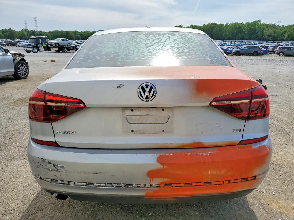 2018 Volkswagen Passat მანქანა იყიდება აუქციონზე, vin: 1VWAA7A38JC002045, აუქციონის ნომერი: 50458636