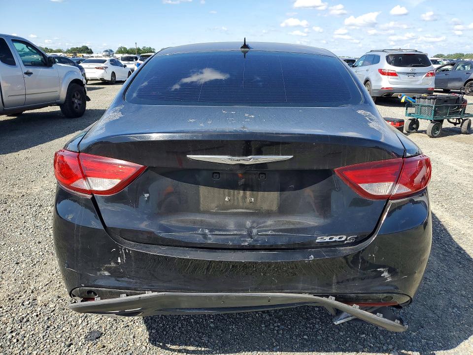 49750876 :رقم المزاد ، 1C3CCCBB1FN698025 vin ، 2015 Chrysler 200 4d C مزاد بيع