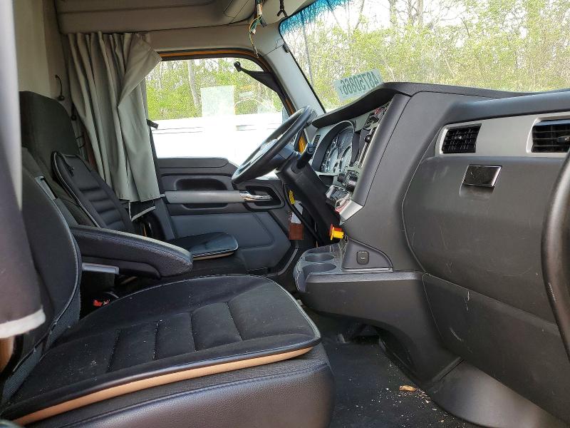 Продаж на аукціоні авто 2022 Kenworth T680, vin: 1XKYDP9X3NJ130456, номер лоту: 48750866