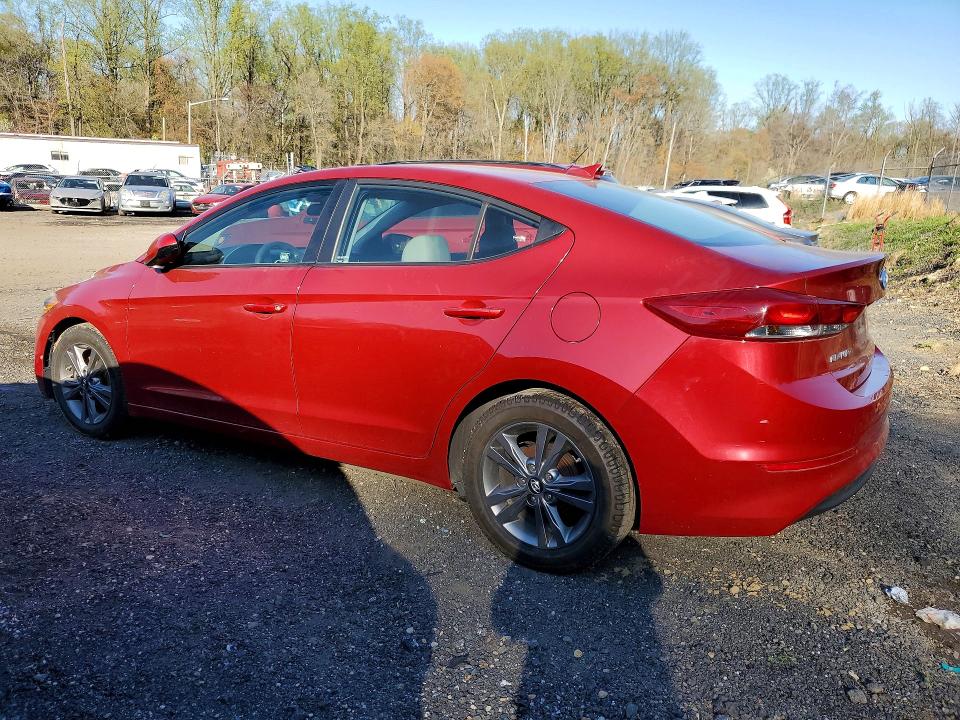 48942986 :رقم المزاد ، 5NPD84LF3HH001384 vin ، 2017 Hyundai Elantra مزاد بيع