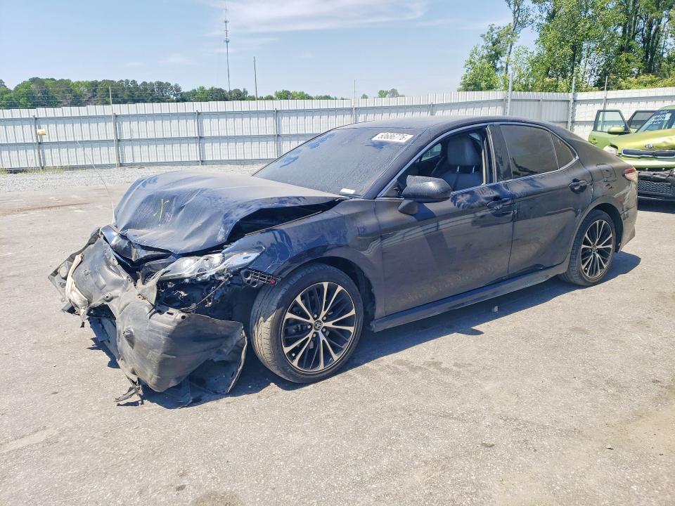 50686776 :رقم المزاد ، 4T1G11AK5LU890988 vin ، 2020 Toyota Camry مزاد بيع