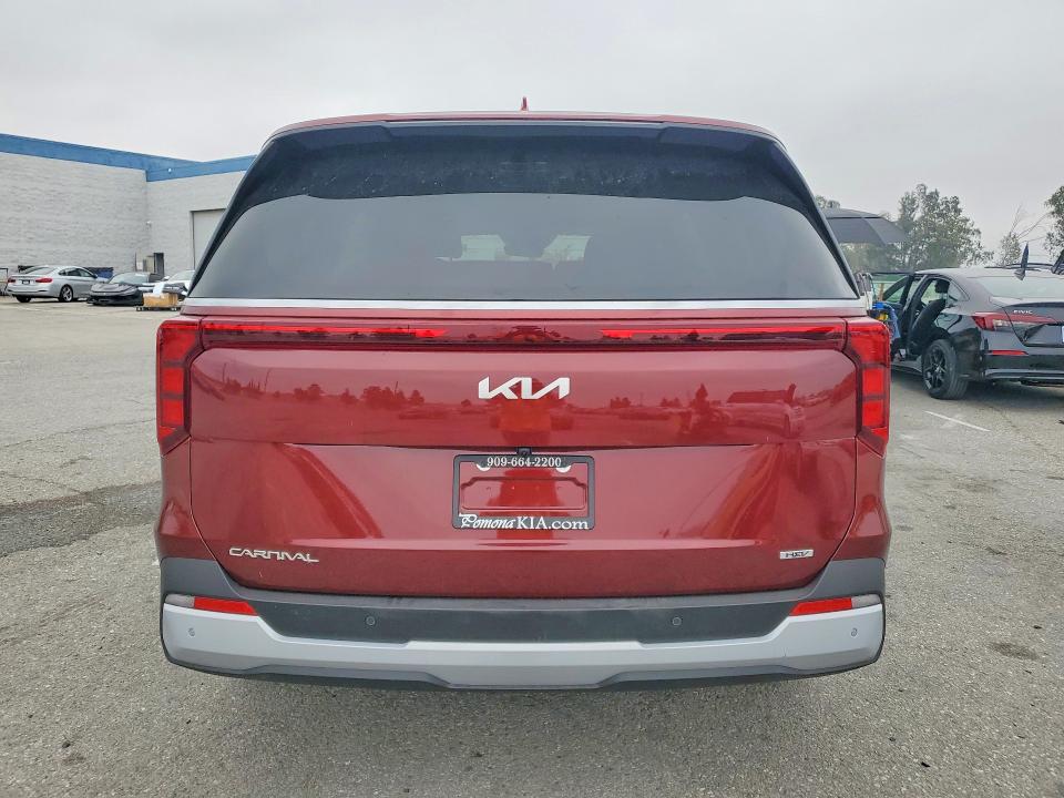 2026 Kia Carnival მანქანა იყიდება აუქციონზე, vin: KNDNB5KA1T6134763, აუქციონის ნომერი: 49485696