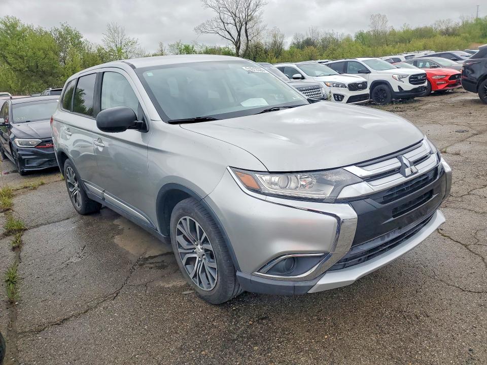 Продаж на аукціоні авто 2018 Mitsubishi Outlander, vin: JA4AD2A3XJZ052000, номер лоту: 51612326