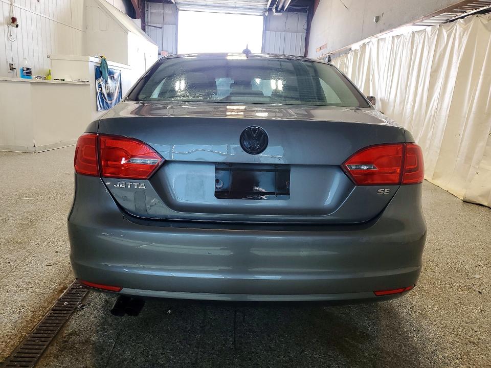 50683026 :رقم المزاد ، 3VWD17AJXEM403564 vin ، 2014 Volkswagen Jetta مزاد بيع