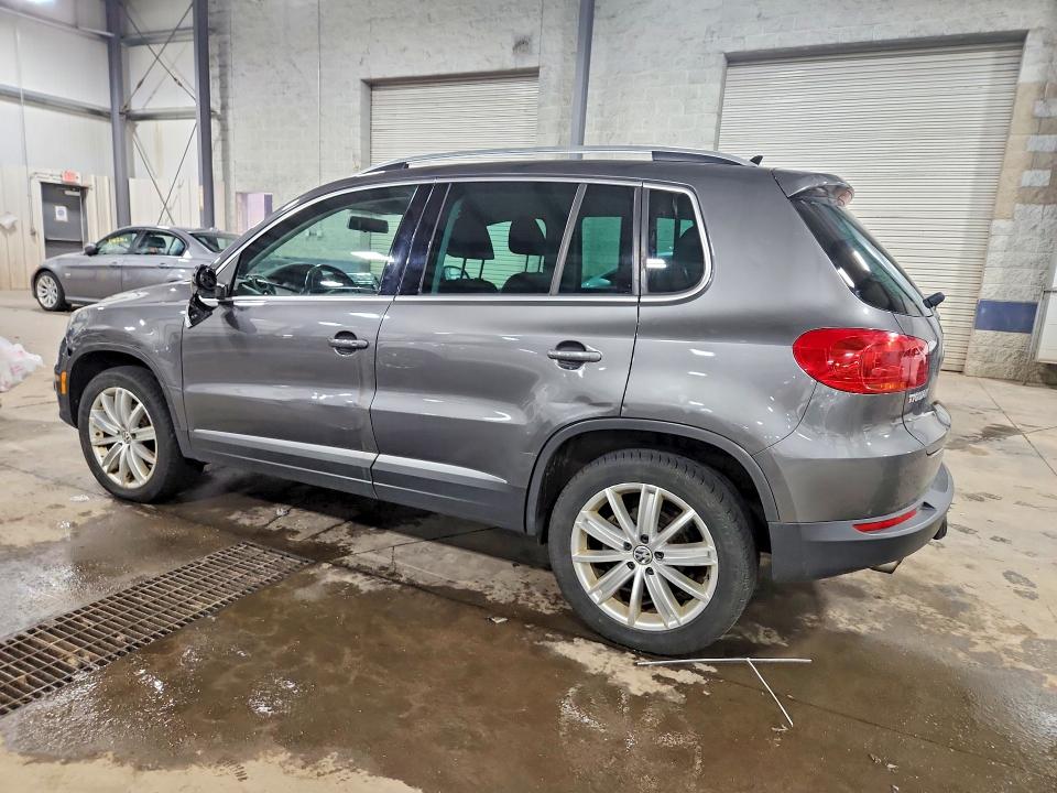 2014 Volkswagen Tiguan მანქანა იყიდება აუქციონზე, vin: WVGBV3AX8EW625883, აუქციონის ნომერი: 51319466