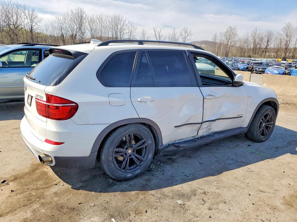 2011 Bmw X5 მანქანა იყიდება აუქციონზე, vin: 5UXZV4C56BL402127, აუქციონის ნომერი: 49427826