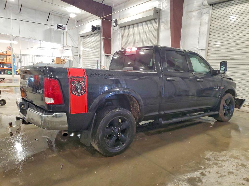 49611446 :رقم المزاد ، 1C6RR7TT3JS165839 vin ، 2018 Ram 1500 مزاد بيع