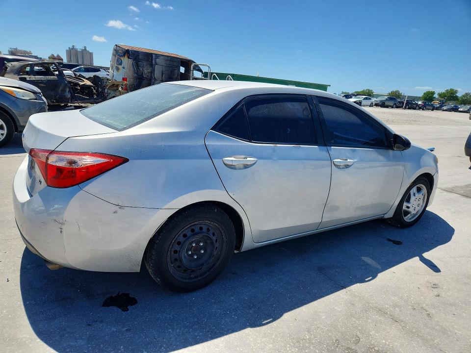 Продаж на аукціоні авто 2018 Toyota Corolla, vin: 2T1BURHE1JC976653, номер лоту: 49762956