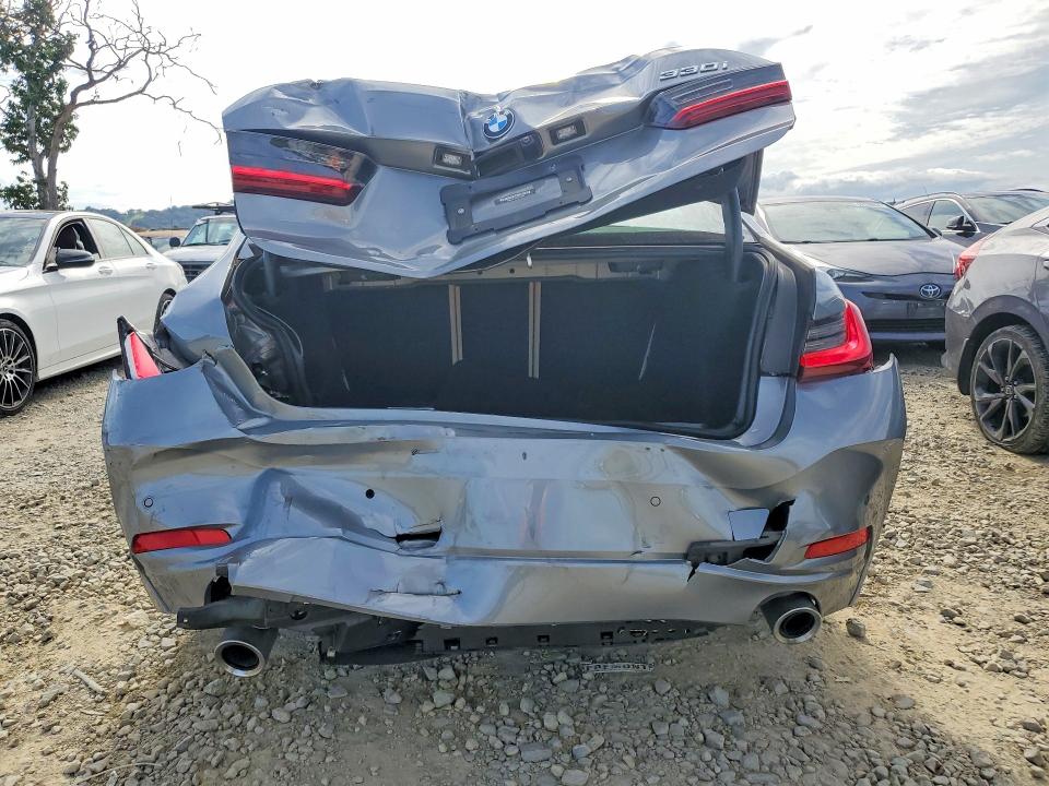 50134416 :رقم المزاد ، 3MW69FF05P8D18025 vin ، 2023 Bmw 330i مزاد بيع