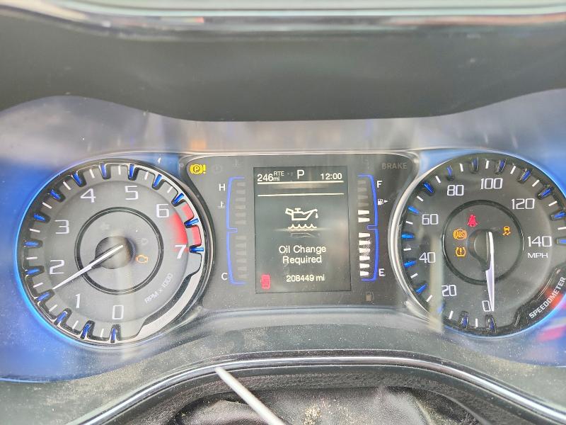 50145356 :رقم المزاد ، 1C3CCCBB8FN713197 vin ، 2015 Chrysler 200 مزاد بيع