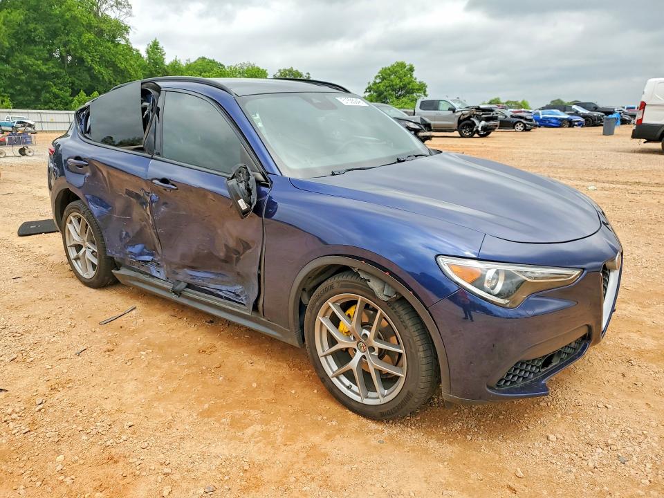 Продажа на аукционе авто 2018 Alfa Romeo Stelvio, vin: ZASFAKNN9J7C20681, номер лота: 51535046