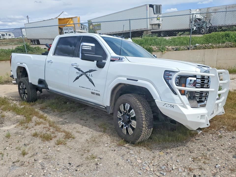 50260056 :رقم المزاد ، 1GT4UWEYXSF361033 vin ، 2025 Gmc Sierra مزاد بيع