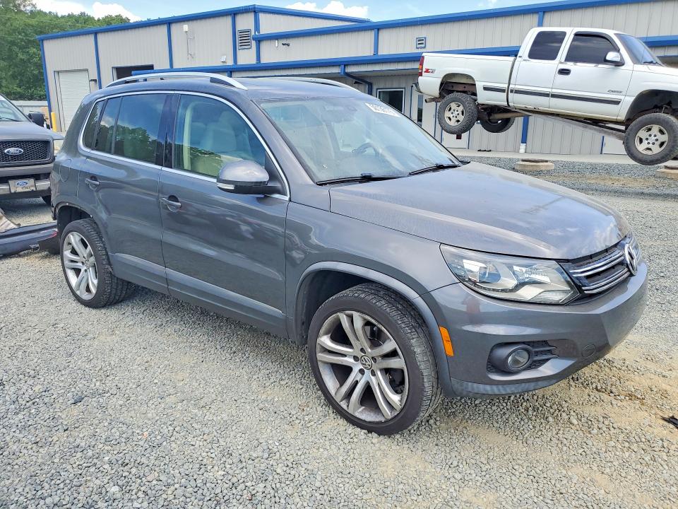 50136176 :رقم المزاد ، WVGAV3AX0DW573000 vin ، 2013 Volkswagen Tiguan مزاد بيع