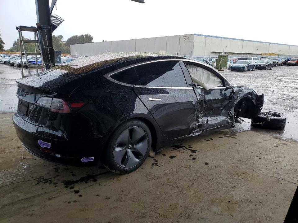 Продажа на аукционе авто 2018 Tesla Model 3, vin: 5YJ3E1EA2JF172670, номер лота: 50510996