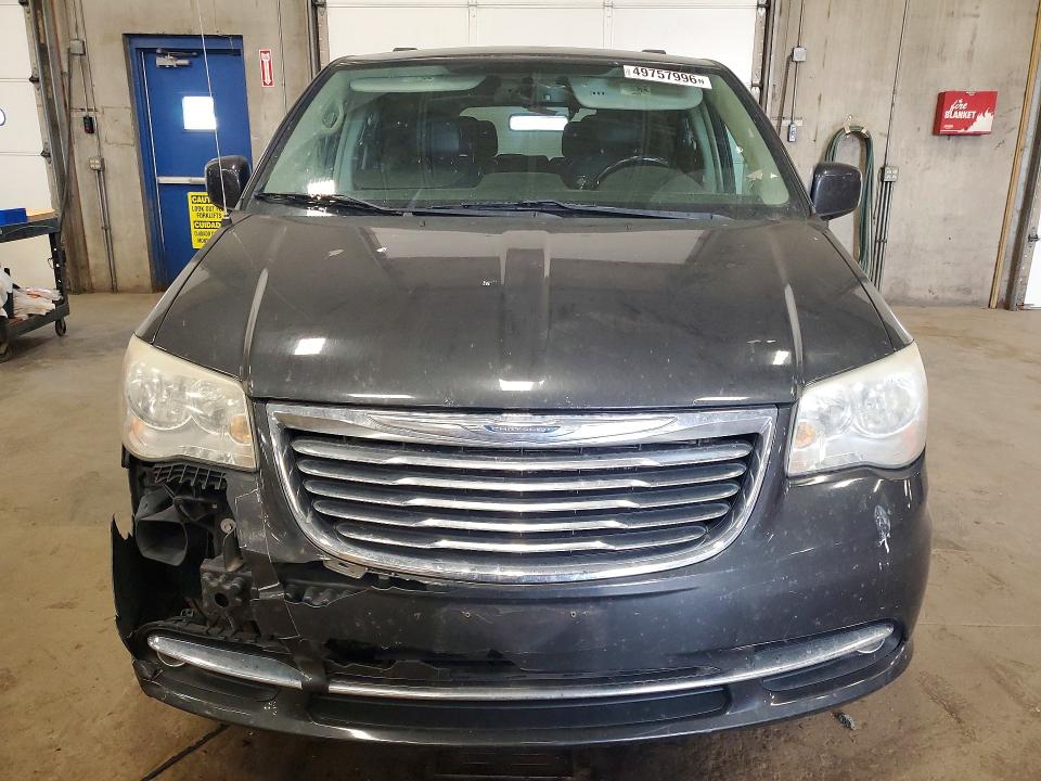 49757996 :رقم المزاد ، 2A4RR8DG6BR656404 vin ، 2011 Chrysler Town & Country مزاد بيع