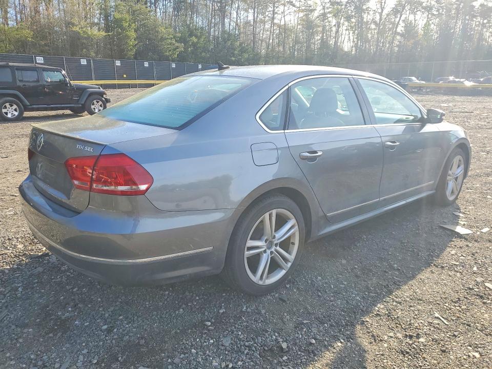 2013 Volkswagen Passat მანქანა იყიდება აუქციონზე, vin: 1VWCN7A30DC026499, აუქციონის ნომერი: 48684786