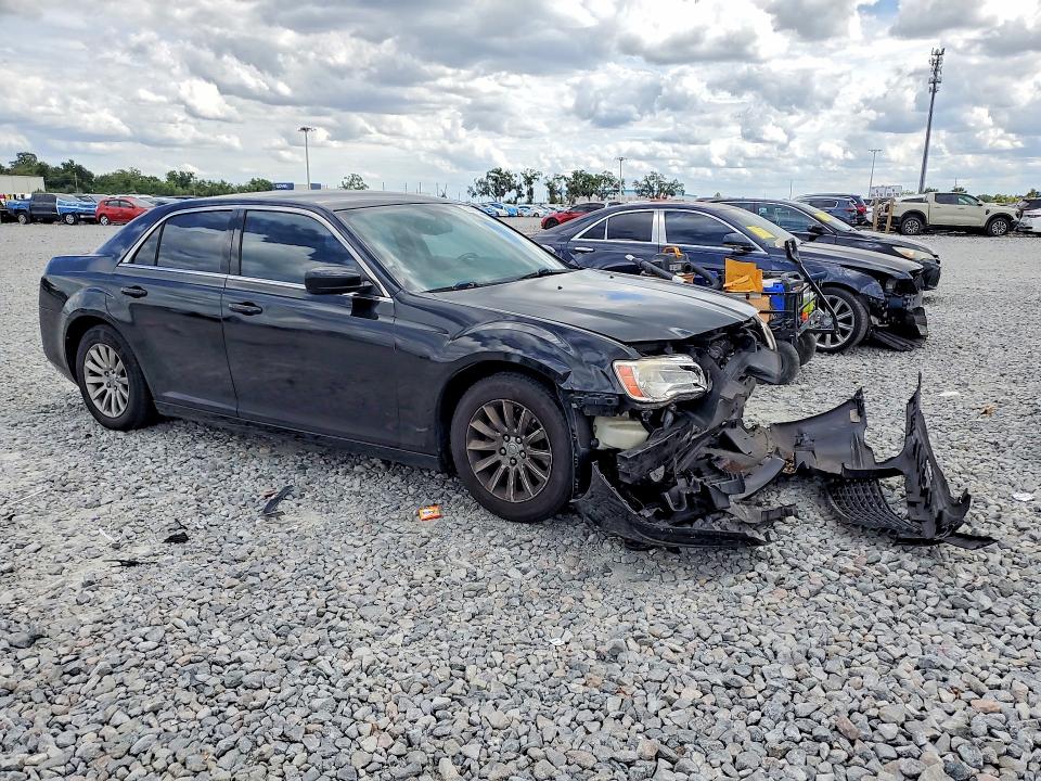 51072136 :رقم المزاد ، 2C3CCAAG4EH161691 vin ، 2014 Chrysler 300 مزاد بيع