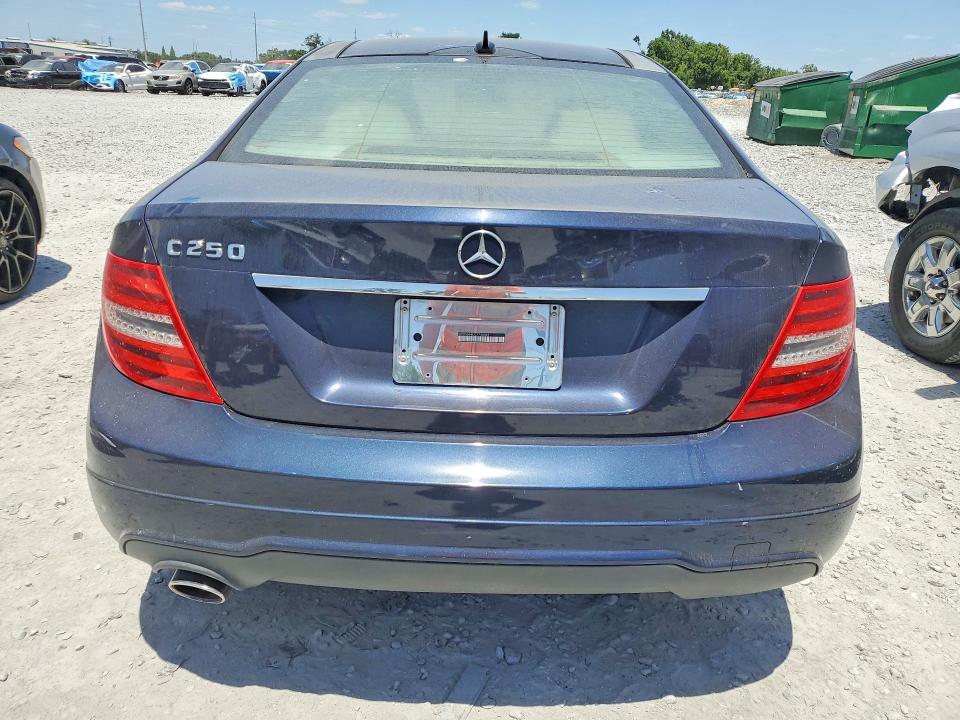 2012 Mercedes-benz C მანქანა იყიდება აუქციონზე, vin: WDDGJ4HB3CF746345, აუქციონის ნომერი: 50854536