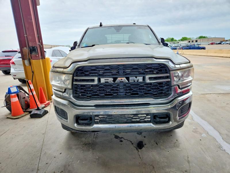 47600106 :رقم المزاد ، 3C6UR5CJ7NG298355 vin ، 2022 Ram 2500 مزاد بيع