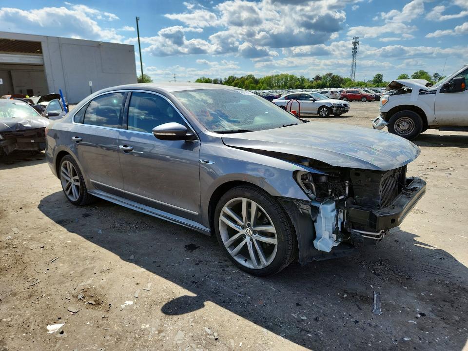 49979576 :رقم المزاد ، 1VWDT7A36HC060950 vin ، 2017 Volkswagen Passat مزاد بيع