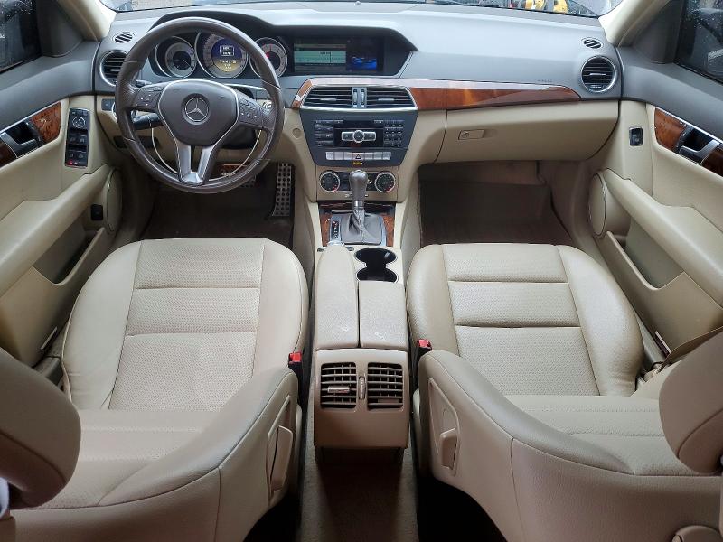 2012 Mercedes-benz C მანქანა იყიდება აუქციონზე, vin: WDDGF8FB7CF913706, აუქციონის ნომერი: 45835046