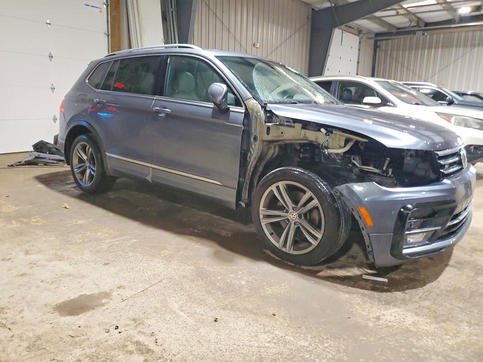 Продаж на аукціоні авто 2018 Volkswagen Tiguan, vin: 3VV2B7AXXJM204764, номер лоту: 49293866