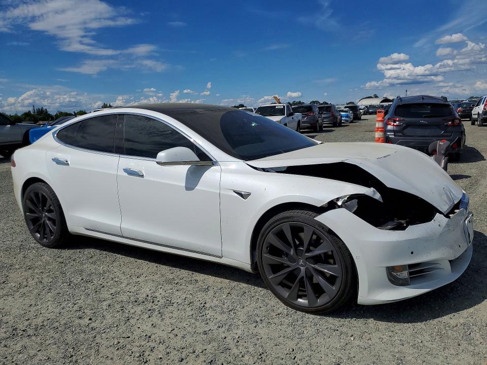 48969646 :رقم المزاد ، 5YJSA1E27MF424174 vin ، 2021 Tesla Model S مزاد بيع