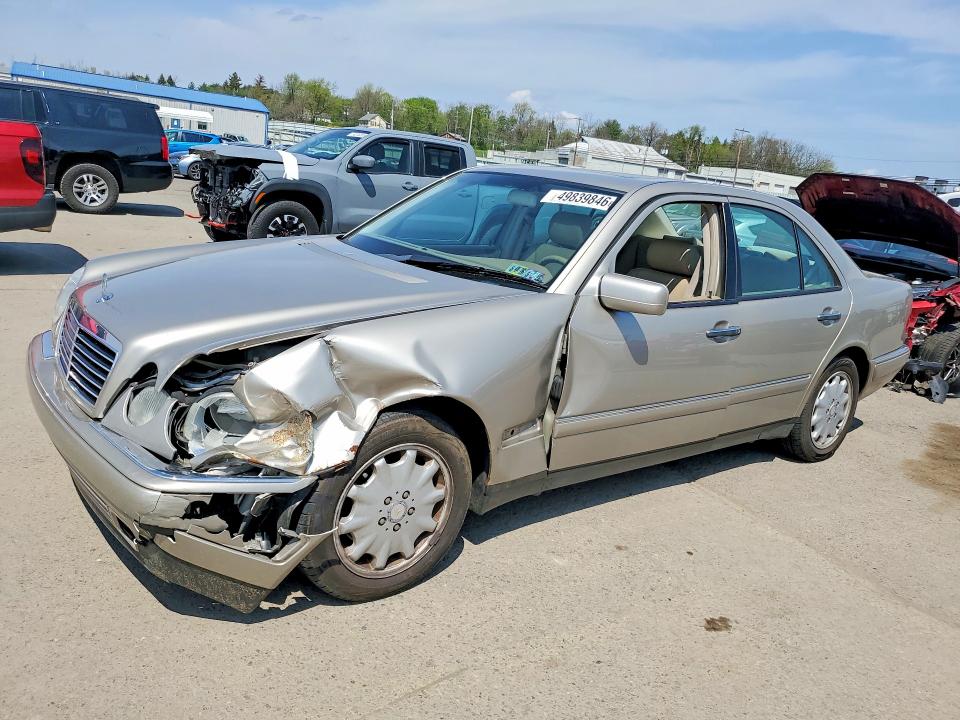 1999 Mercedes-benz E მანქანა იყიდება აუქციონზე, vin: WDBJF65H0XA932237, აუქციონის ნომერი: 49839846