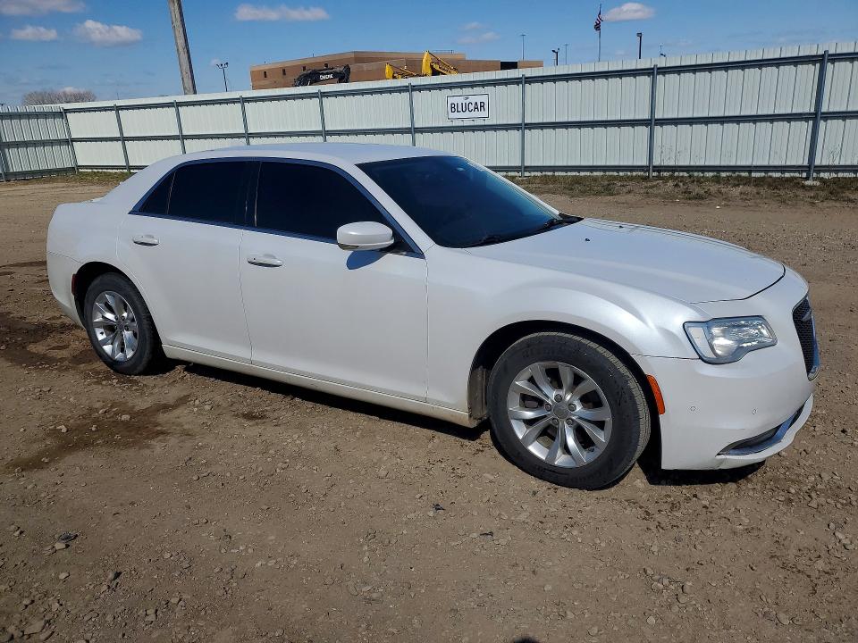 2016 Chrysler 300 მანქანა იყიდება აუქციონზე, vin: 2C3CCAAGXGH233934, აუქციონის ნომერი: 51285026