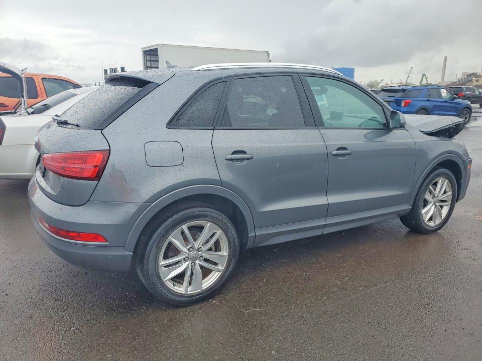 Продажа на аукционе авто 2017 Audi Q3, vin: WA1BCCFS4HR009392, номер лота: 48539276